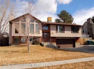 10283 S Edgecliff Dr, Sandy, UT 84092