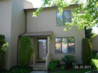 66 Kristee Cir, West Warwick, RI 02893