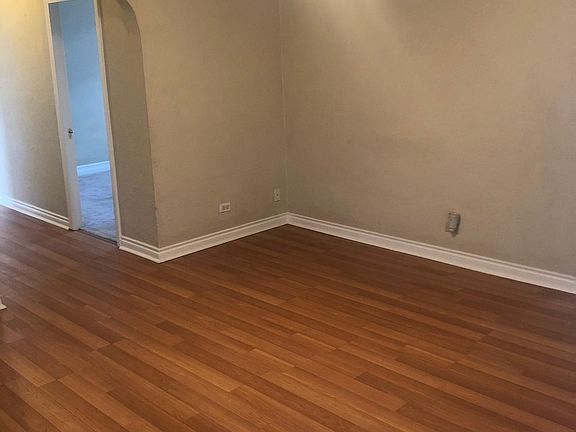 3rd image of 442 Sycamore St