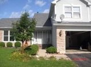 1594 Crowfoot Cir N, Hoffman Estates, IL 60169