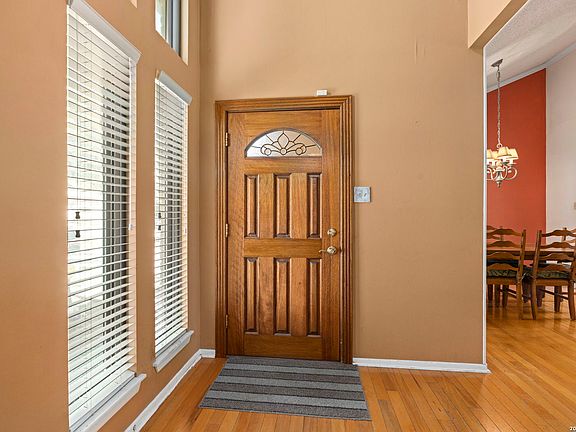 5th image of 2422 Shadow Cliff St