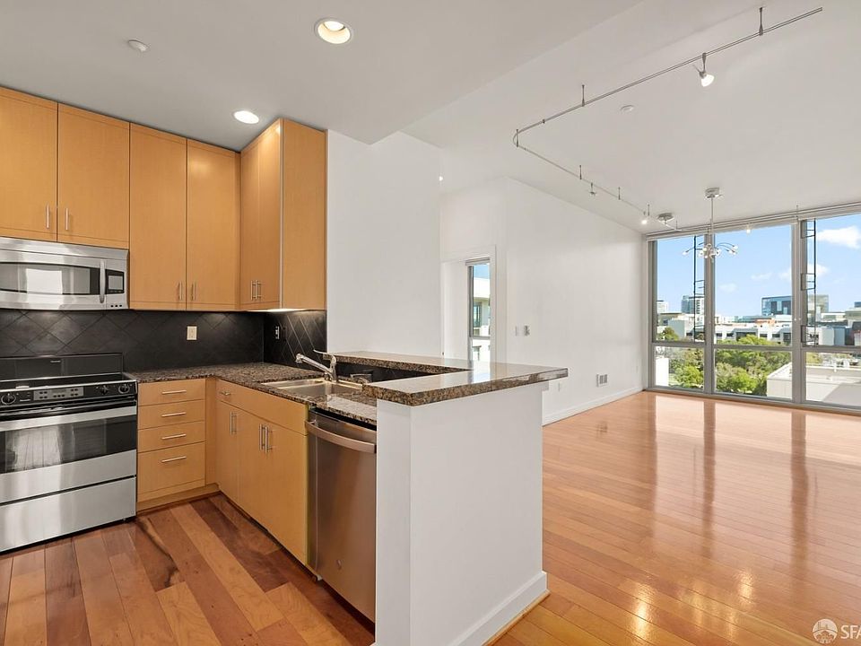 1st image of 255 Berry St #703-L