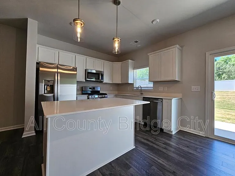 157 Randwick Ln — Photo 3