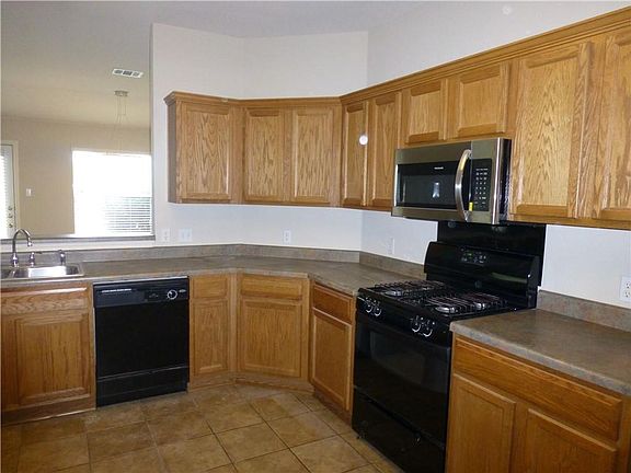 5th image of 3250 Corrigan Ln