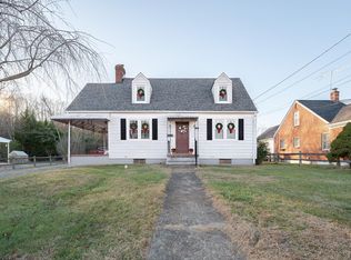 706 Vine St, Bedford, VA 24523