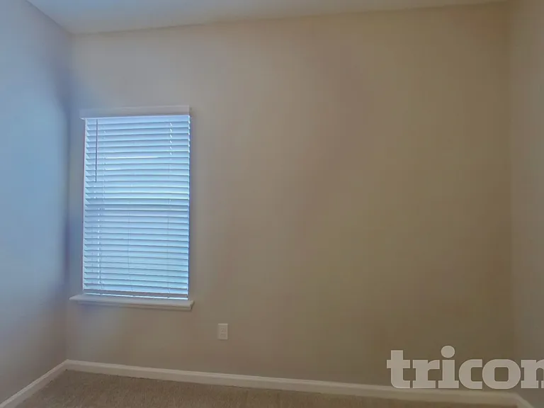 10328 Pavnes Creek Dr — Photo 12
