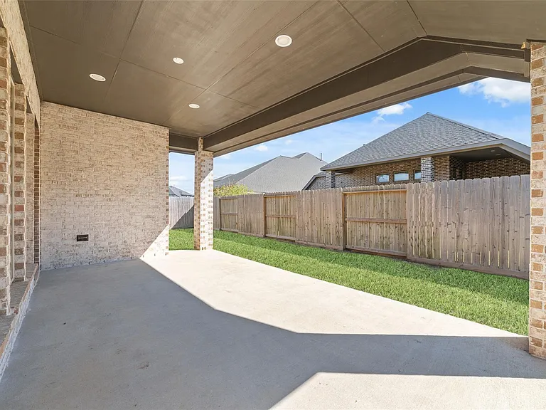 31215 Crescent Hill Dr — Photo 13