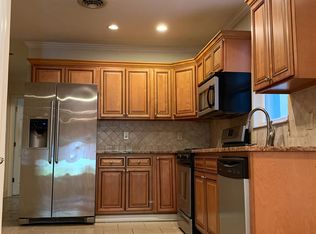 2-12 Christian St, Philadelphia, PA 19147