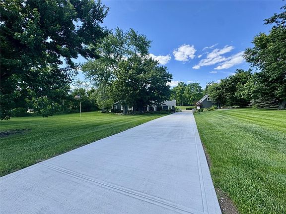 5th image of 5596 Greentree Rd