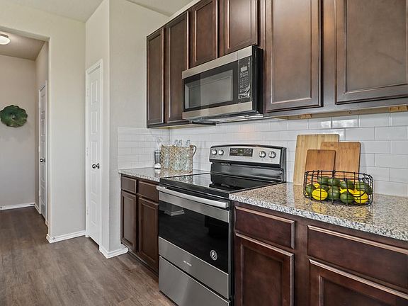 5th image of 2403 Pearl Ct