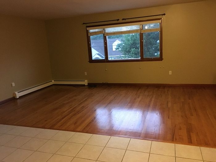 2nd image of 105 Holland St Floor 1