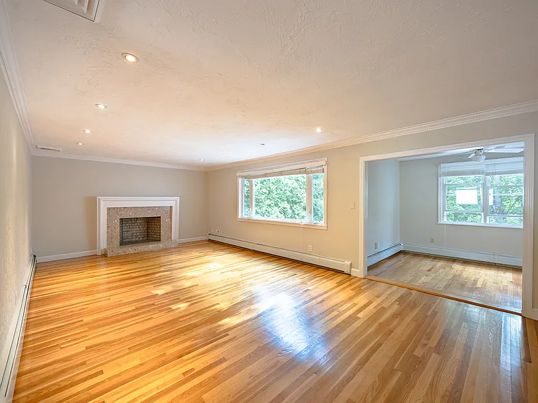 6 Peach Tree Ln — Photo 4