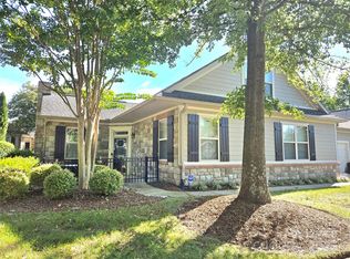 809 Ledgestone Ct, Tega Cay, SC 29708