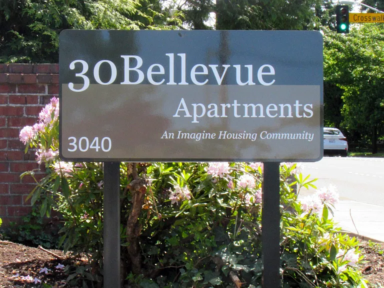 30 Bellevue — Photo 13