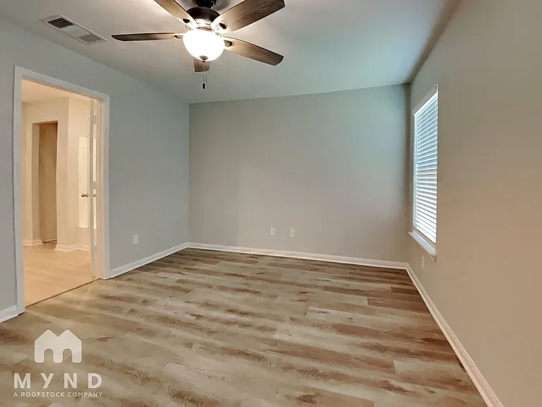 8431 Liberty Sky Rd — Photo 10