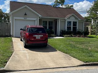 1037 Gauguin Dr, Virginia Beach, VA 23454