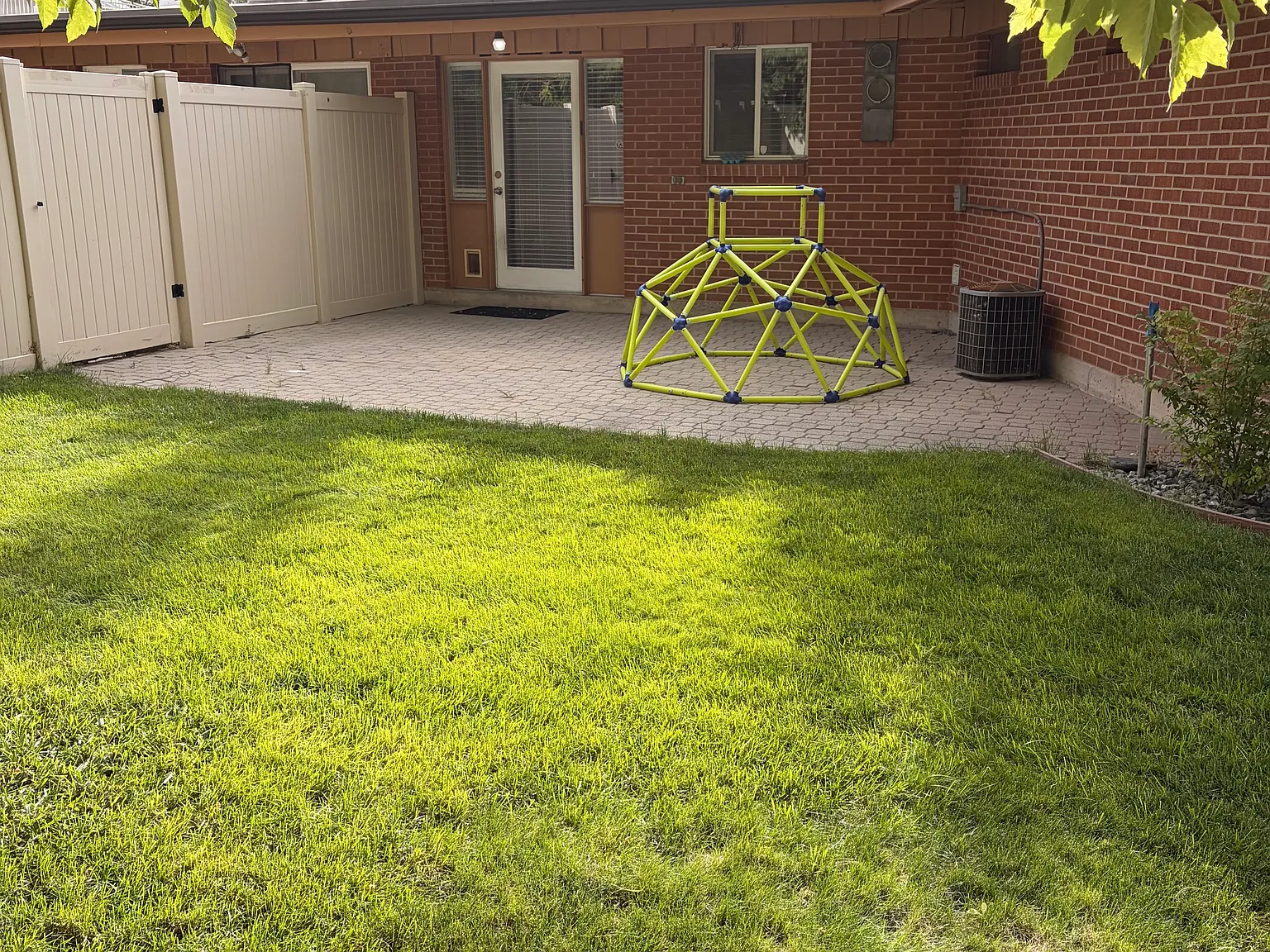 3 bed, 1492 sqft, $2,250 — Photo 4