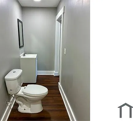 2729 W Market St — Photo 8