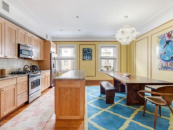 3rd image of 225 W 139th St