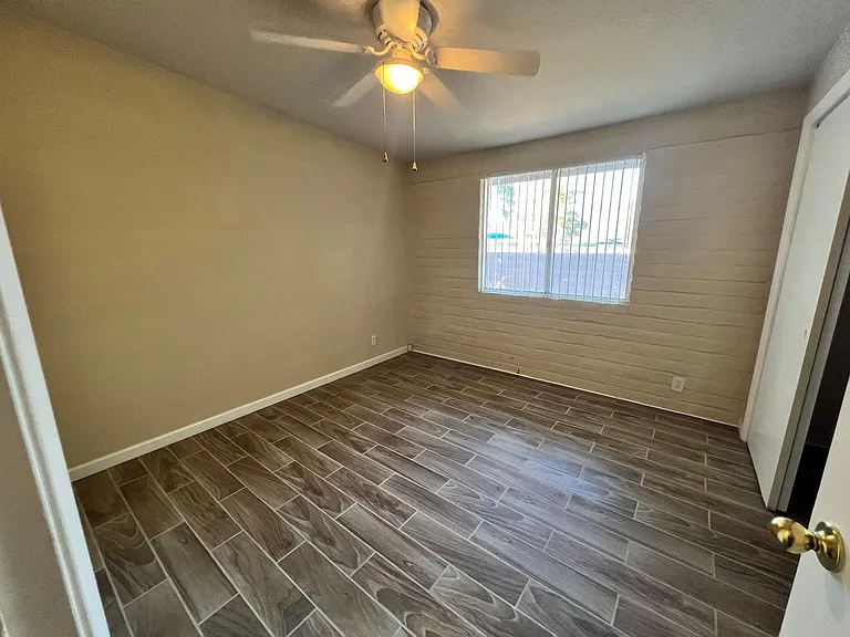 5610 E Glenn St — Photo 12