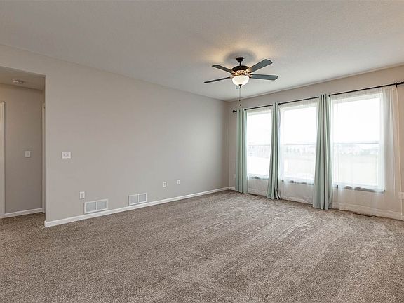 5th image of 5604 Arbors Dr