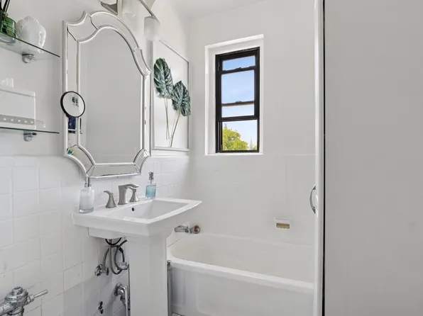 2835 Bedford Avenue image 9 of 15