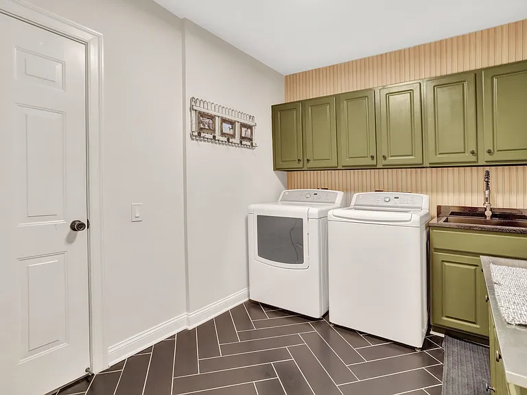 5231 Winter View Dr — Photo 59