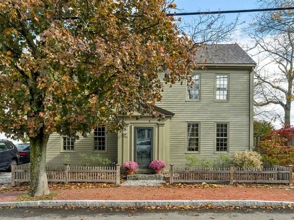 288 Merrimac St, Newburyport, MA 01950