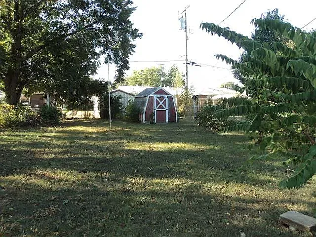 1128 SW 52nd St — Photo 2