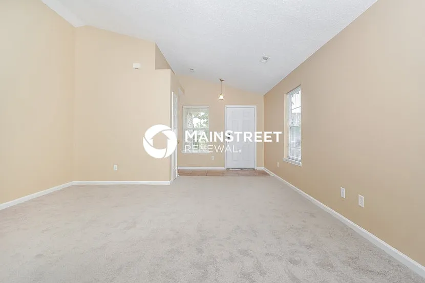 5620 Sweet River Dr — Photo 2