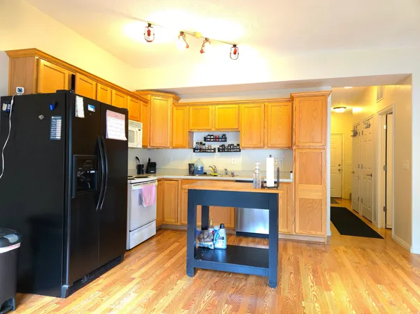 6678 S Pines Point Way, West Jordan, UT 84084