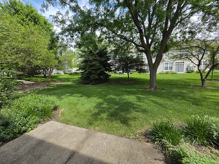 2904 Rutland Cir — Photo 18