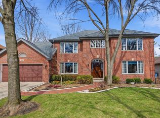 500 Buckingham Pl, Downers Grove, IL 60516