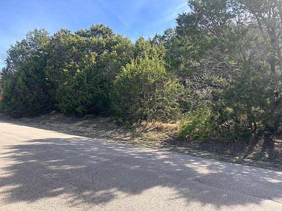 2nd image of 1001 Apache Ridge Rd