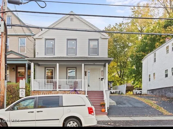 550 East St, Rensselaer, NY