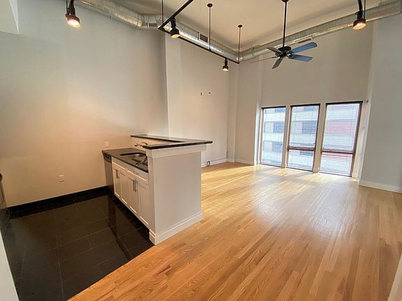 5th image of 338 Grove St APT 3C