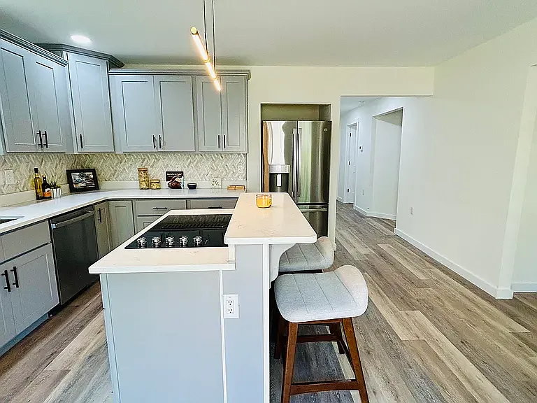 532 E Nelson Ave — Photo 9
