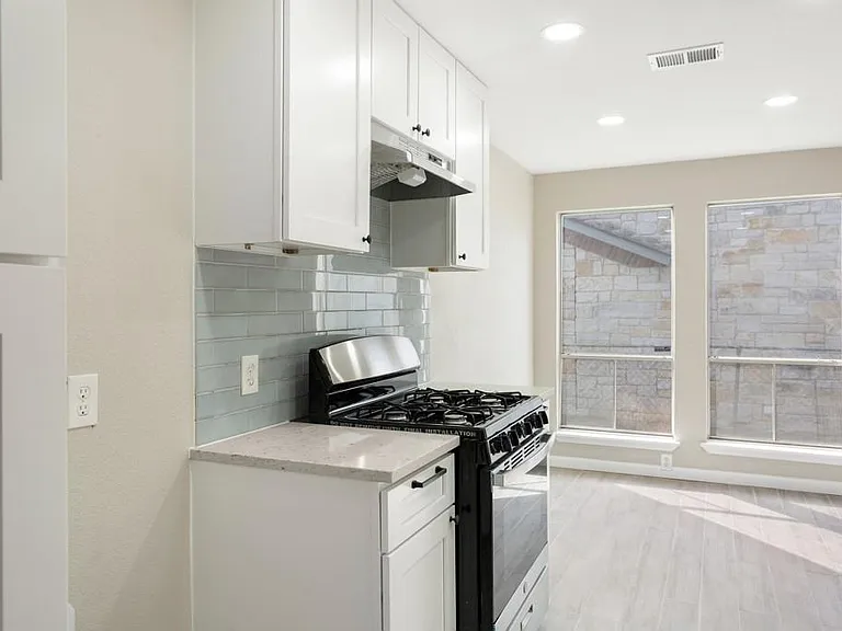 9604 Crown Ridge Dr — Photo 9