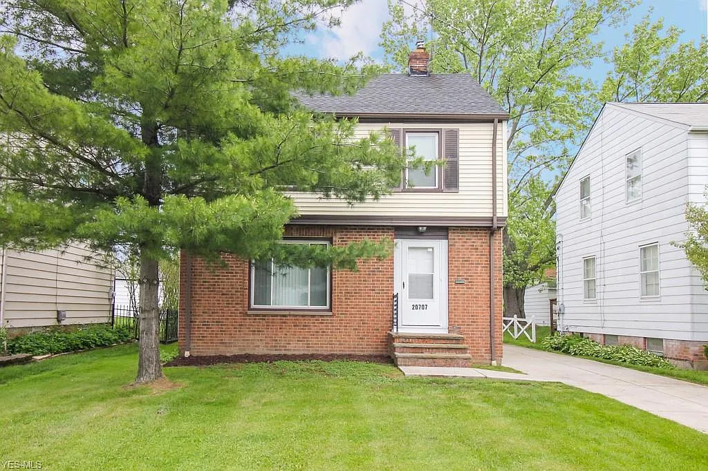 20707 Clare Ave photo 1