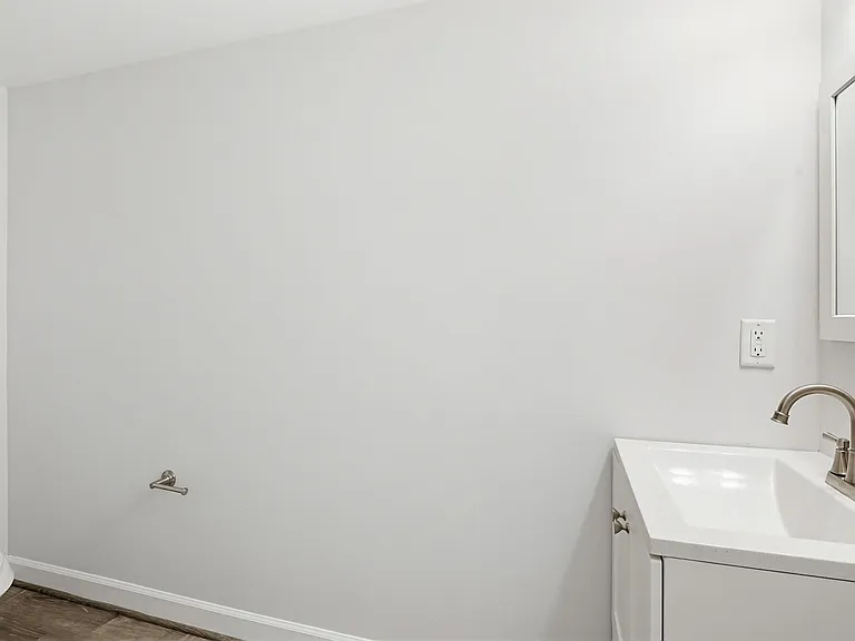 10635 Hillingdon Rd — Photo 13