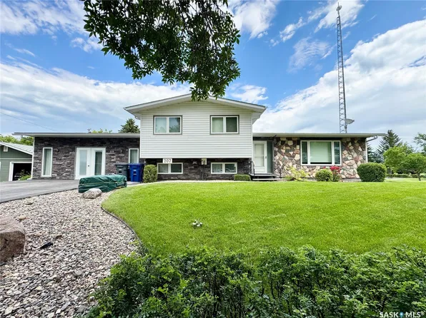 207 3rd Avenue E, Scott, SK S0K 4A0