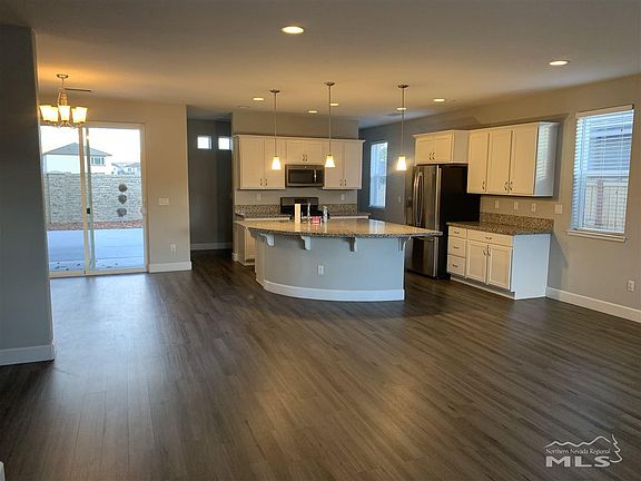 2nd image of 1109 Silver Coyote Dr