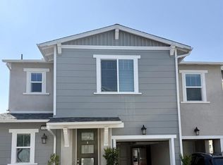 1528 Wingwood Ln, Vista, CA 92083