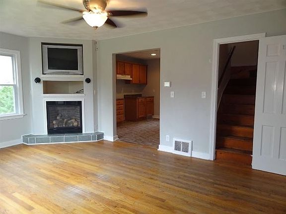 5th image of 1132 Bennett St