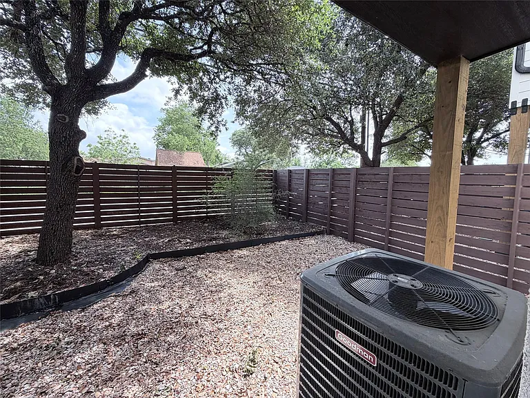 1417 Kramer Ln #2 — Photo 30