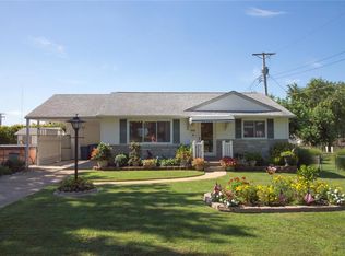 4300 Fatima Dr, Saint Louis, MO 63123