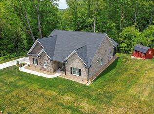 1020 Nauvoo Ridge Dr, Tobaccoville, NC 27050