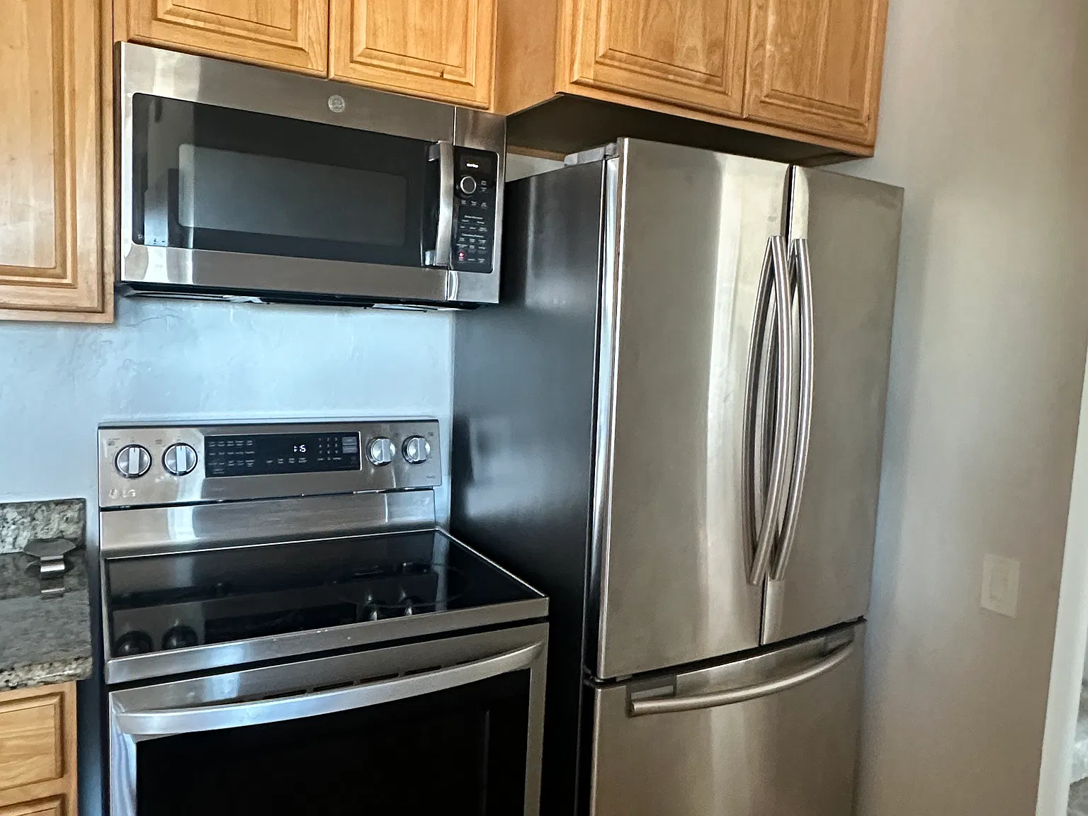 2 bed, 1026 sqft, $3,591 — Photo 2