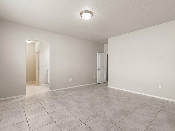5th image of 1681 Camino Corona SW
