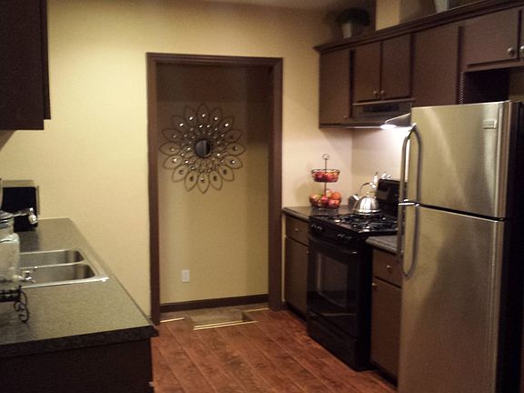 4th image of 644 E Joanne Ave
